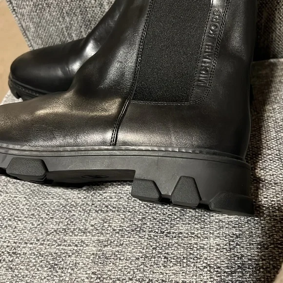 NWOT MICHAEL MICHAEL KORS Ridley Leather Ankle Boot - Picture 6 of 13